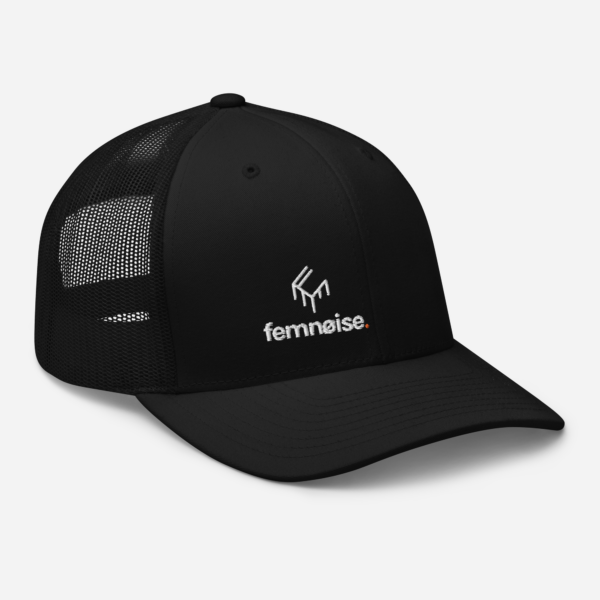 femnøise trucker cap